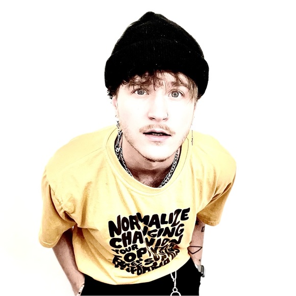 Meet your Posher, Kevin - Picture 1 of 1